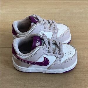 Nike Kids White and Purple dunks 4c